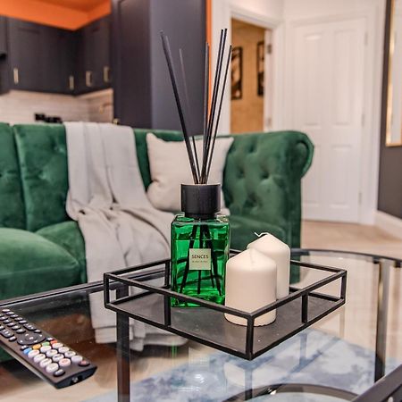 Super Central 2 Bedroom Flat I Next To Shopping Center & Brighton Beach エクステリア 写真